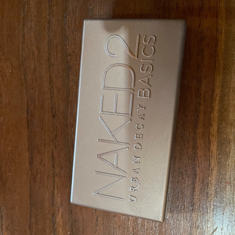 Naked 2 basics eyeshadow palette